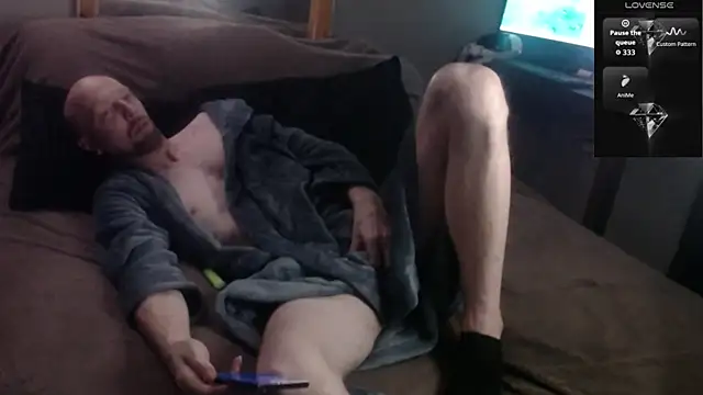 MaxRouger online show from 04/13/26, 05:06