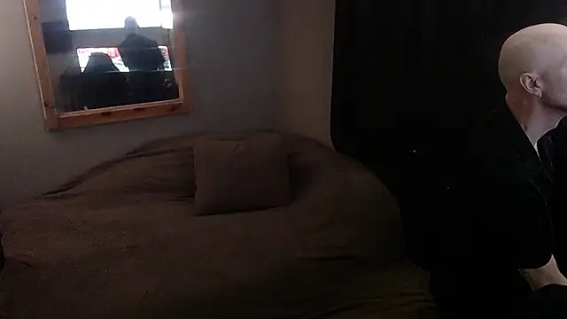 MaxRouger online show from 03/26/26, 05:06