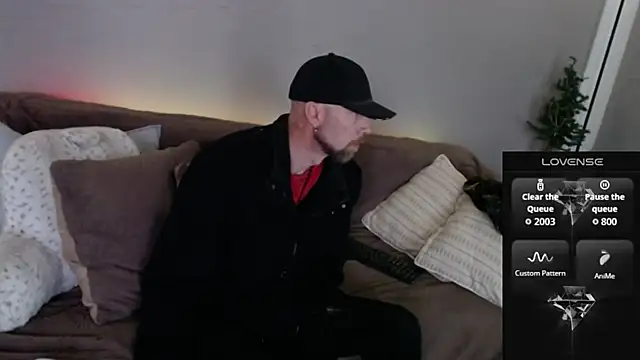 Snapshot of MaxRouger chatting on 12/05/25, 07:55 MaxRouger online show from 12/05/25, 07:55