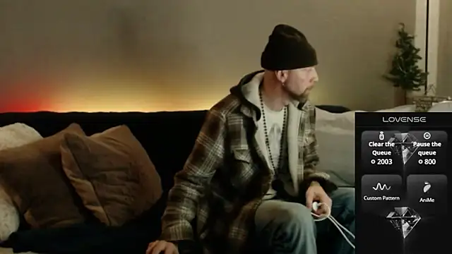 Snapshot of MaxRouger chatting on 11/29/25, 11:38 MaxRouger online show from 11/29/25, 11:38