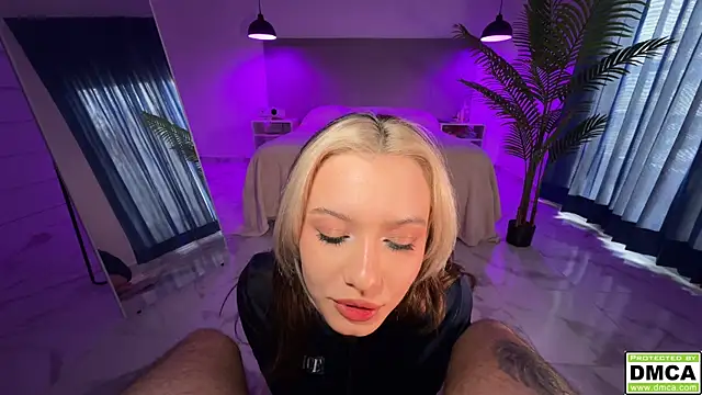 Snapshot of _blowjob_queen chatting on 09/18/25, 10:13 blowjob queen online show from 09/18/25, 10:13
