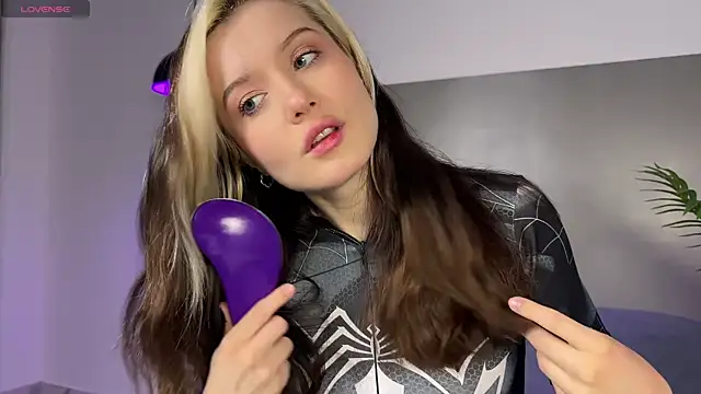  blowjob queen online show from 06/25/26, 11:32
