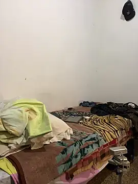 Snapshot of Alicbranca chatting on 10/07/25, 07:31 Alicbranca online show from 10/07/25, 07:31