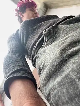 Snapshot of Alicbranca chatting on 10/30/25, 03:53 Alicbranca online show from 10/30/25, 03:53