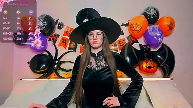 AriellaTesk online show from 10/29/25, 04:22