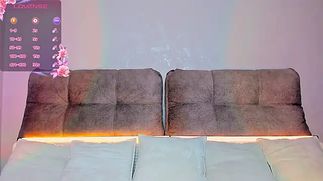 AriellaTesk online show from 10/24/25, 03:38