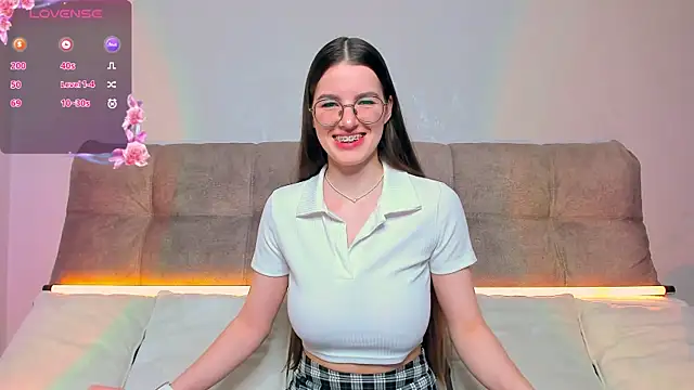 AriellaTesk online show from 11/18/25, 02:38