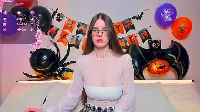 AriellaTesk online show from 10/31/25, 02:52