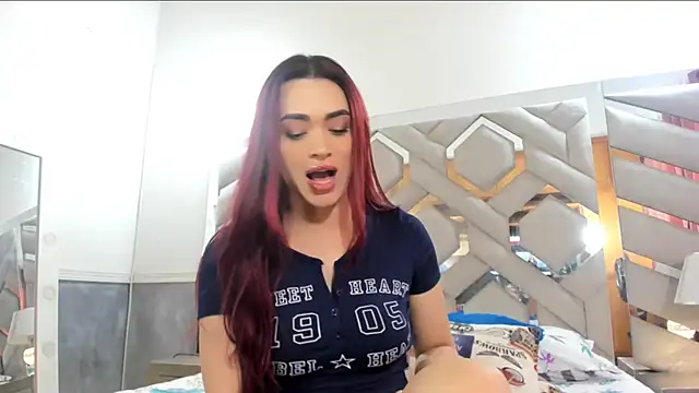 Snapshot of alexandra_fire69x chatting on 09/23/25, 09:11 alexandra fire69x online show from 09/23/25, 09:11