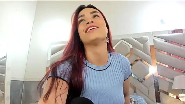 Snapshot of alexandra_fire69x chatting on 10/04/25, 02:51 alexandra fire69x online show from 10/04/25, 02:51