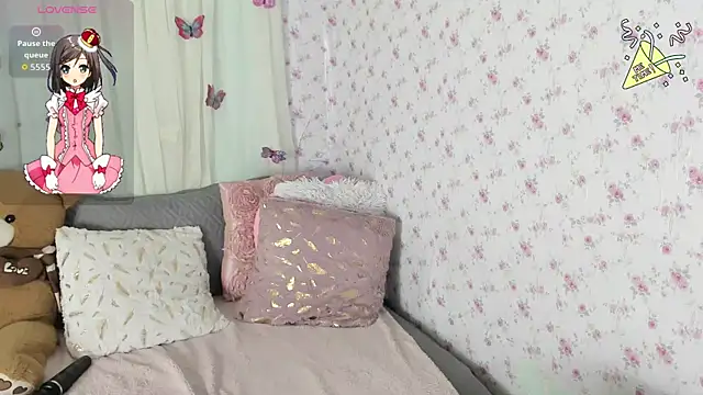 Snapshot of karinaEbony chatting on 10/15/25, 10:56 karinaEbony online show from 10/15/25, 10:56