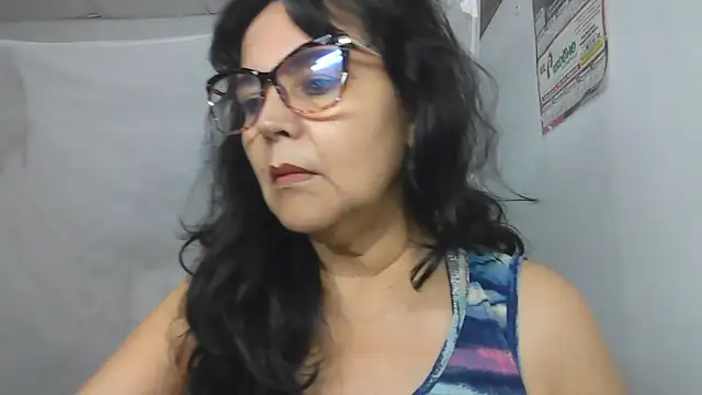 Snapshot of samyjons chatting on 11/04/25, 11:14 samyjons online show from 11/04/25, 11:14