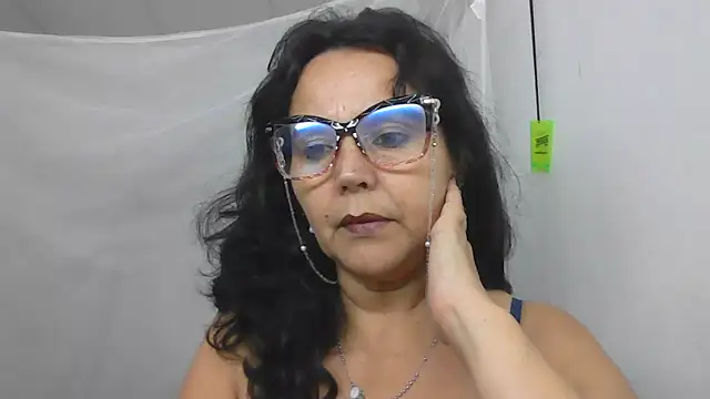 Snapshot of samyjons chatting on 02/18/25, 02:05 samyjons online show from 02/18/25, 02:05