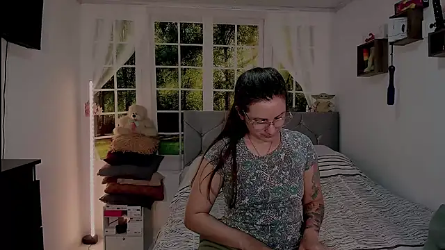 vanessabrown  online show from 05/22/26, 01:14