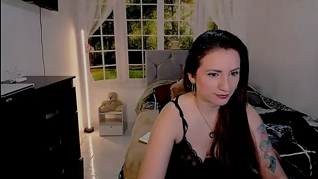 Snapshot of vanessabrown_ chatting on 07/11/26, 06:41 vanessabrown online show from 07/11/26, 06:41