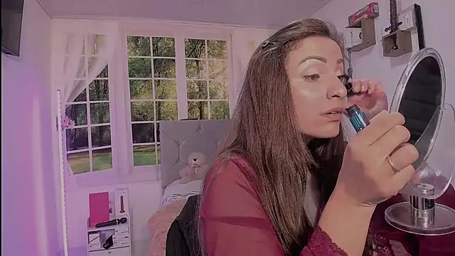 vanessabrown  online show from 04/03/26, 12:44