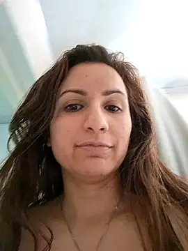 vanessabrown  online show from 04/20/26, 05:14