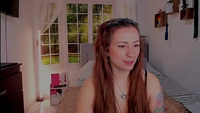 vanessabrown  online show from 06/01/26, 04:06
