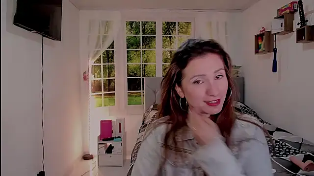 vanessabrown  online show from 05/17/26, 02:50