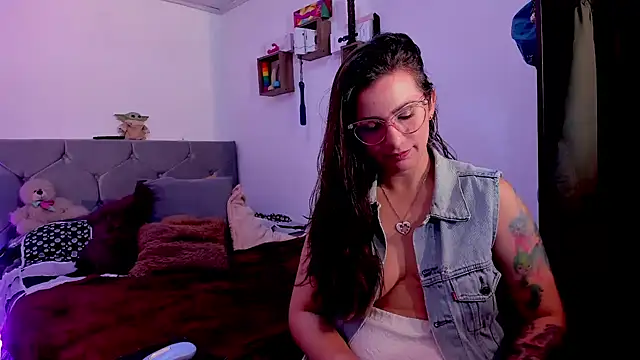 Snapshot of vanessabrown_ chatting on 01/15/26, 02:53 vanessabrown online show from 01/15/26, 02:53