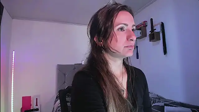 vanessabrown  online show from 03/20/26, 12:11