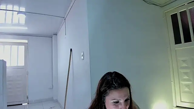Snapshot of vanessabrown_ chatting on 07/16/26, 07:44 vanessabrown online show from 07/16/26, 07:44
