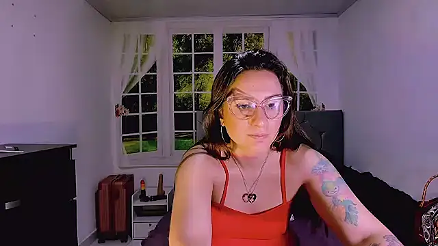 Snapshot of vanessabrown_ chatting on 07/14/26, 02:34 vanessabrown online show from 07/14/26, 02:34