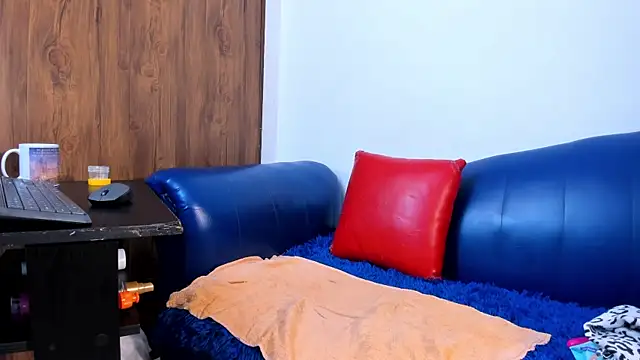 Mature Skinny online show from 04/13/26, 06:12