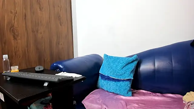 Mature Skinny online show from 10/25/25, 07:07