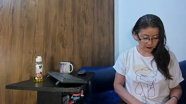 Mature Skinny online show from 12/21/25, 03:30