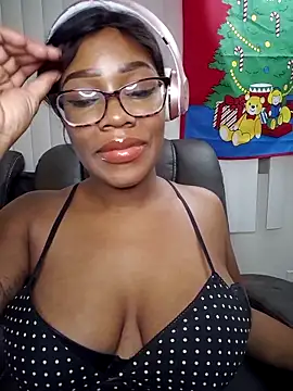 Snapshot of lollycoco chatting on 12/22/25, 06:57 lollycoco online show from 12/22/25, 06:57