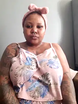 PearlSexxy69 online show from 10/04/25, 08:27