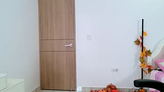 Sensualtease online show from 10/23/25, 08:51