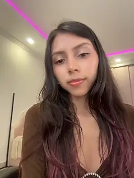 Snapshot of Sensualtease chatting on 05/06/26, 12:14 Sensualtease online show from 05/06/26, 12:14