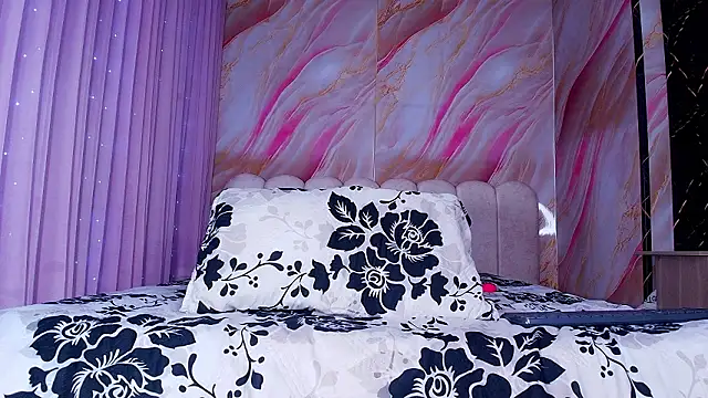 sofi decker online show from 03/21/26, 03:08