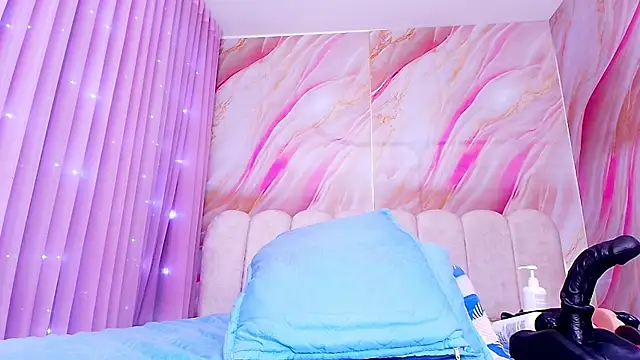 sofi decker online show from 05/16/26, 10:36