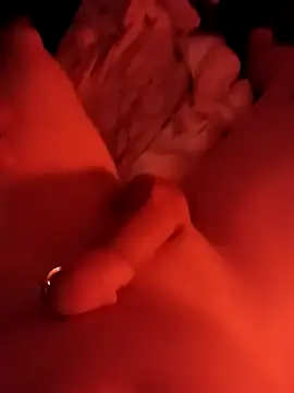 Snapshot of MrDaRkO_420 chatting on 10/12/25, 06:42 MrDaRkO 420 online show from 10/12/25, 06:42