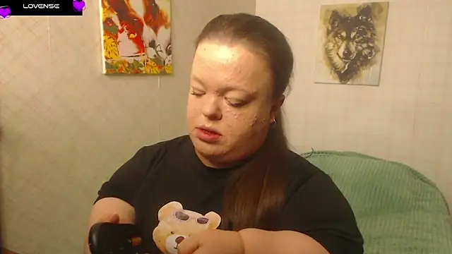 Snapshot of Janiffer_MiMi chatting on 10/29/25, 06:29 Janiffer MiMi online show from 10/29/25, 06:29