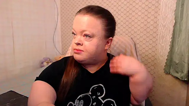 Snapshot of Janiffer_MiMi chatting on 06/10/26, 04:19 Janiffer MiMi online show from 06/10/26, 04:19