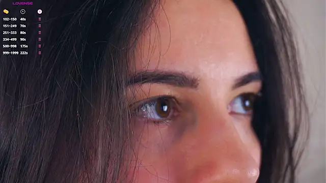 Snapshot of Holla_Molly chatting on 03/16/25, 11:49 Holla Molly online show from 03/16/25, 11:49