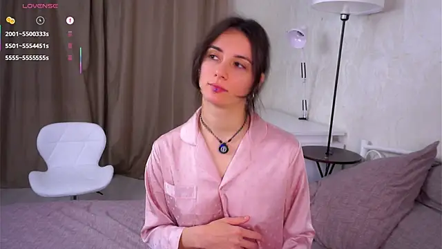 Snapshot of Holla_Molly chatting on 12/02/25, 05:20 Holla Molly online show from 12/02/25, 05:20