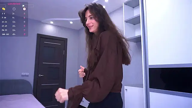 Snapshot of Holla_Molly chatting on 03/19/26, 05:51 Holla Molly online show from 03/19/26, 05:51