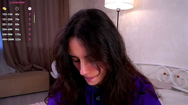 Snapshot of Holla_Molly chatting on 11/02/25, 05:34 Holla Molly online show from 11/02/25, 05:34