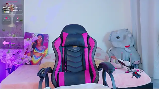 HollyJorda online show from 02/15/26, 04:13