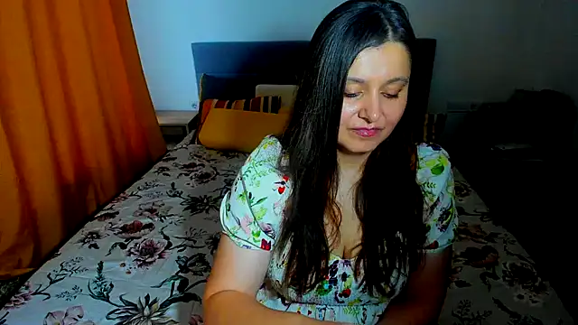 Snapshot of pinupmod chatting on 11/17/25, 12:20 pinupmod online show from 11/17/25, 12:20