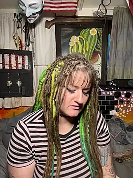 Snapshot of 1-800-FUCKYOU chatting on 12/04/25, 02:54 1-800-FUCKYOU online show from 12/04/25, 02:54