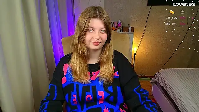 Snapshot of Vivian_cutie chatting on 09/25/25, 04:24 Vivian cutie online show from 09/25/25, 04:24