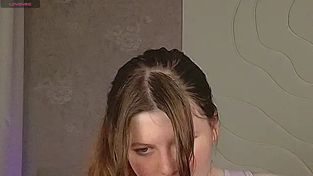 Vivian cutie online show from 10/24/25, 02:38