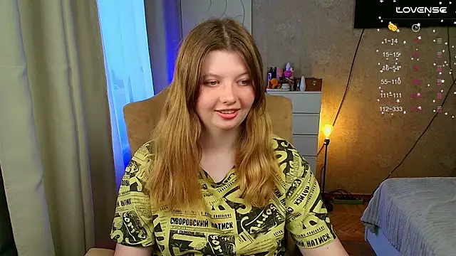 Snapshot of Vivian_cutie chatting on 09/18/25, 02:09 Vivian cutie online show from 09/18/25, 02:09