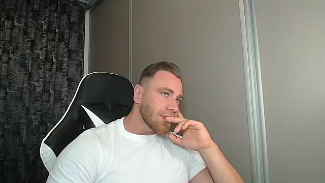 Thori92 online show from 07/05/26, 04:14